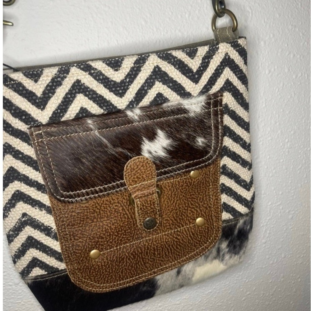 Myra Bag Western‎ Canvas Hair-on Hide Chevron Crossbody Bag Brown Black White